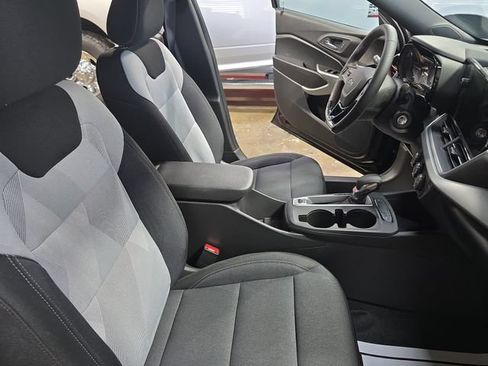 New 2026 Chevrolet Trax RS FWD image 11