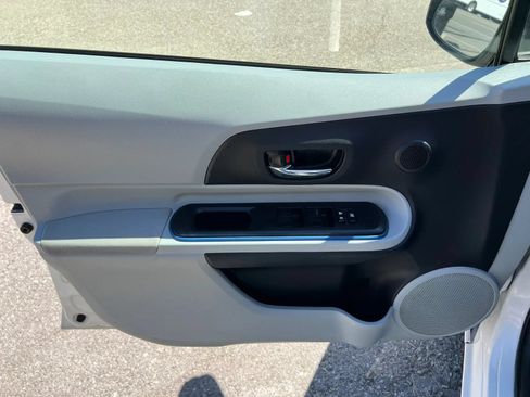Used 2013 Toyota Prius C Three FWD image 8