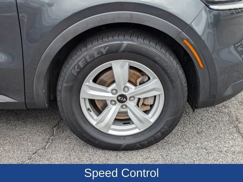 Used 2021 Kia Sorento LX FWD image 12