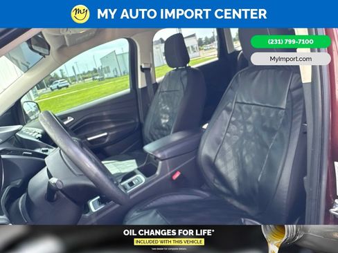Used 2018 Ford Escape SE w/ SE Sync 3 Package AWD/4WD image 12