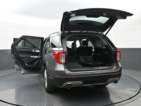 Used 2022 Ford Explorer Limited w/ Limited Technology Package image 57