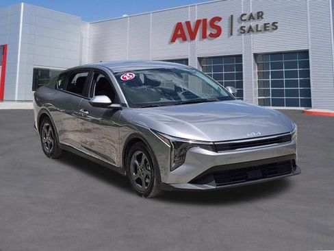 Used 2025 Kia K4 LXS FWD image 3