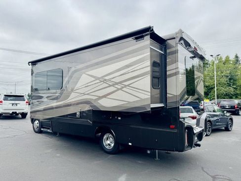 Used 2022 Mercedes-Benz Sprinter 3500 image 7