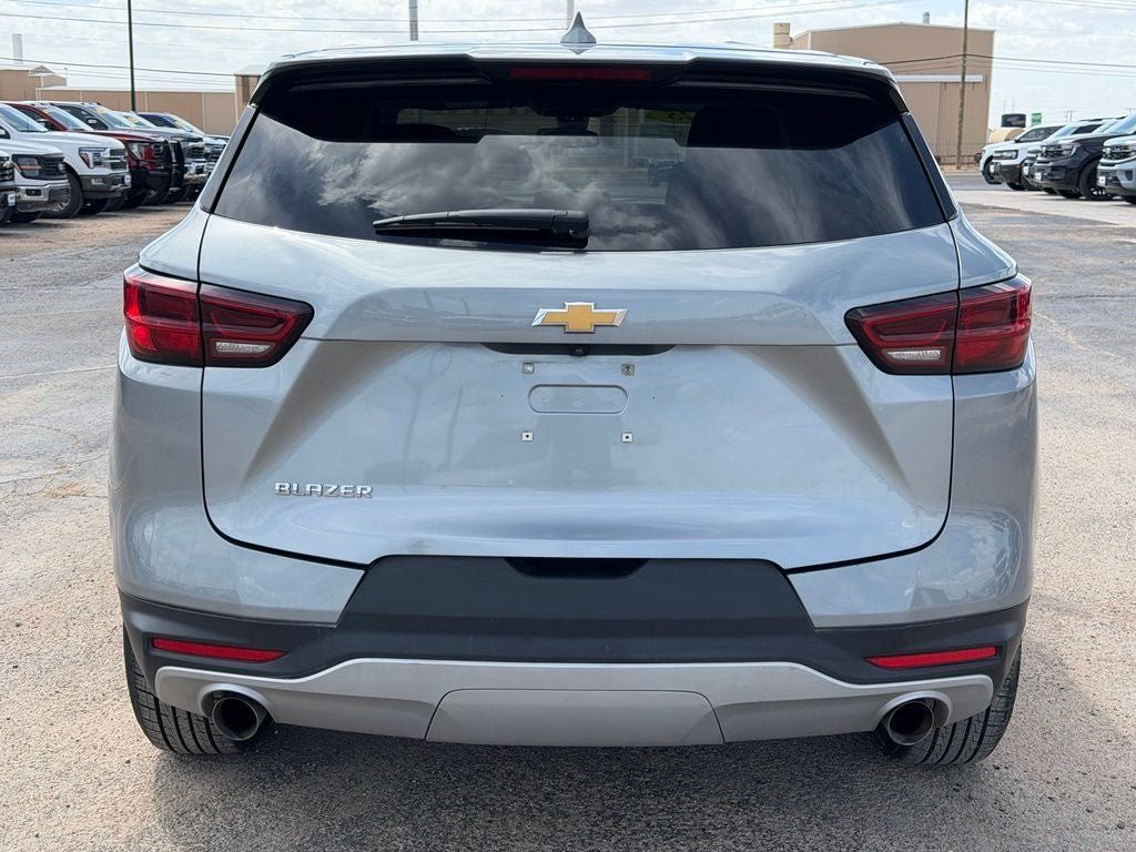 Used 2025 Chevrolet Blazer LT FWD image 7