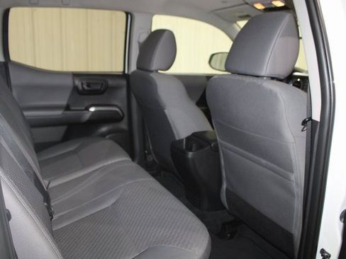 Used 2021 Toyota Tacoma image 23