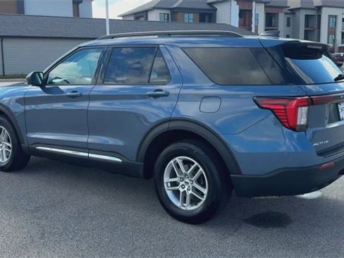 Used 2025 Ford Explorer Active image 6