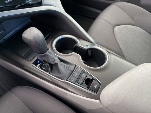 Used 2022 Toyota Camry LE image 22