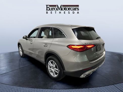 Used 2023 Mercedes-Benz GLC 300 4MATIC image 3