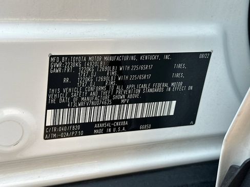 Used 2022 Toyota RAV4 LE AWD/4WD image 27