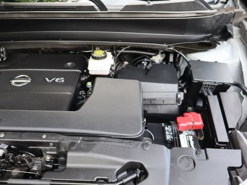Used 2016 Nissan Pathfinder Platinum AWD/4WD image 43