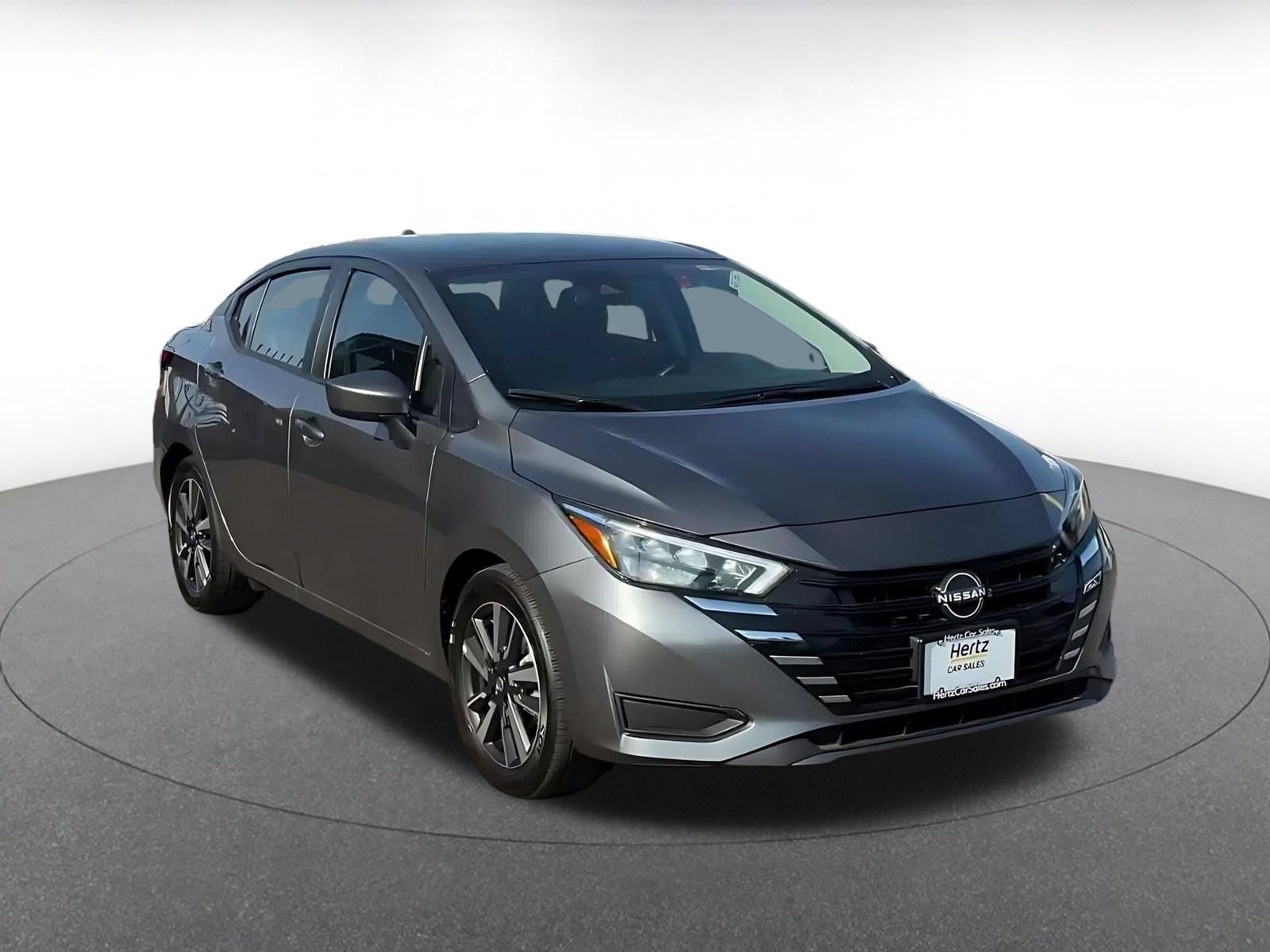 Used 2025 Nissan Versa SV FWD image 3