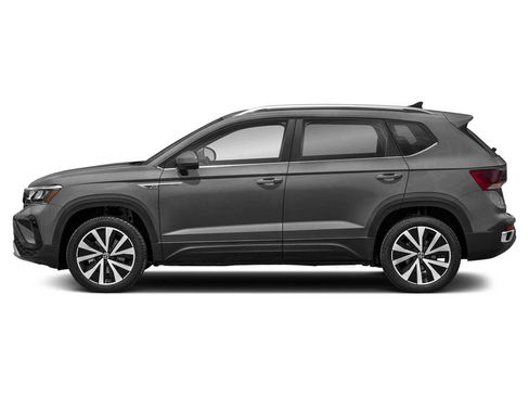 Used 2023 Volkswagen Taos SE w/ Black Wheel Package FWD image 3