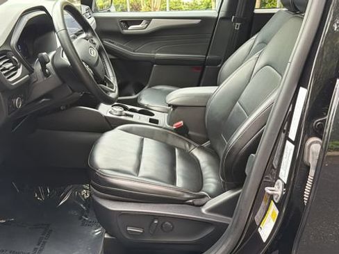 Certified 2024 Ford Escape Platinum AWD/4WD image 11