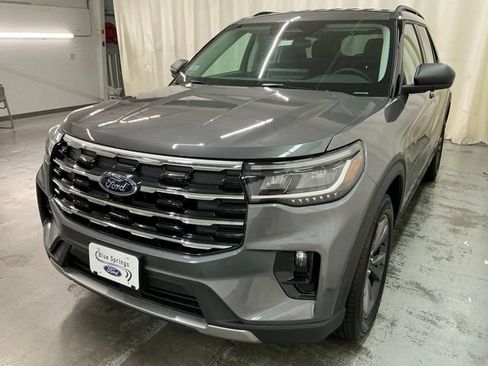 New 2026 Ford Explorer Active w/ Active Comfort Package AWD/4WD image 9
