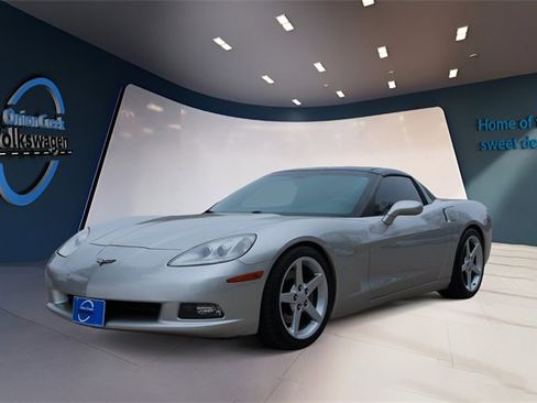 Used 2005 Chevrolet Corvette Coupe w/ Preferred Equipment Group image 9
