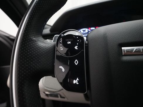 Used 2020 Land Rover Range Rover Velar R-Dynamic S image 22