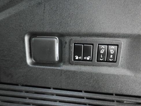 Used 2026 GMC Yukon XL Denali Ultimate AWD/4WD image 72