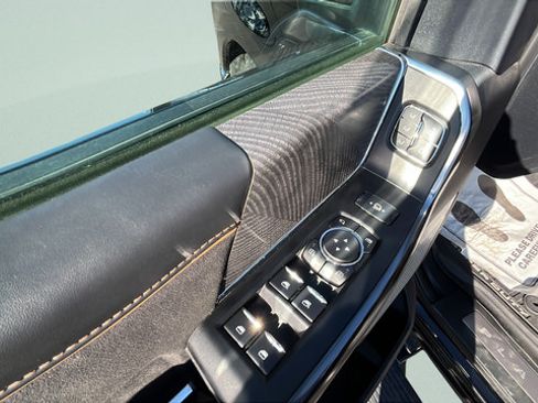 Used 2024 Ford F350 Platinum AWD/4WD image 9