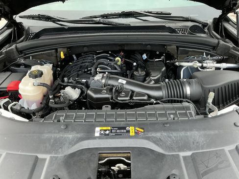 Used 2023 Jeep Grand Cherokee Laredo AWD/4WD image 20