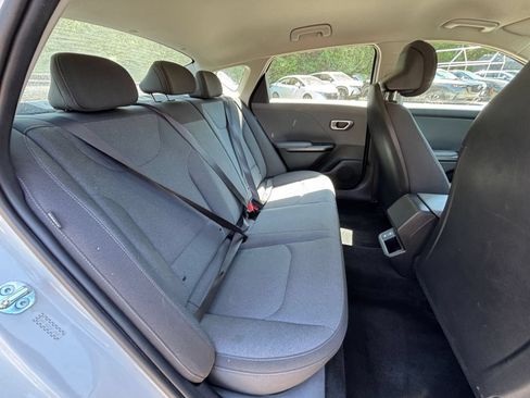 Used 2025 Kia K4 FWD image 38