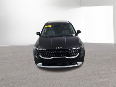 Used 2025 Kia Carnival FWD image 45