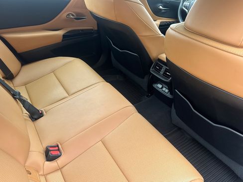 Used 2022 Lexus ES 350 w/ Premium Package FWD image 32