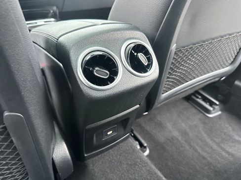 Used 2025 Mercedes-Benz CLA 250 4MATIC image 26