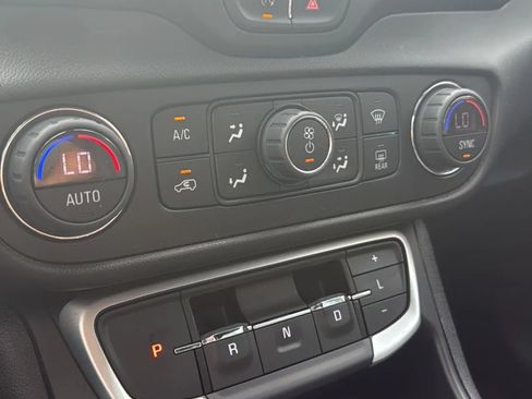 Used 2022 GMC Terrain SLT w/ Elevation Edition FWD image 23