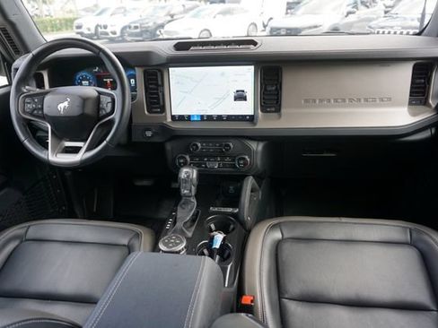 Used 2025 Ford Bronco Outer Banks w/ Sasquatch Package AWD/4WD image 6