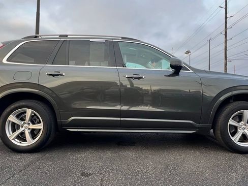 Used 2018 Volvo XC90 T5 Momentum w/ Convenience Package image 9