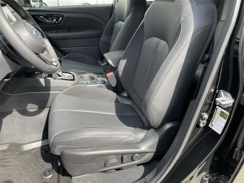 Used 2025 Subaru Forester Touring AWD/4WD image 12