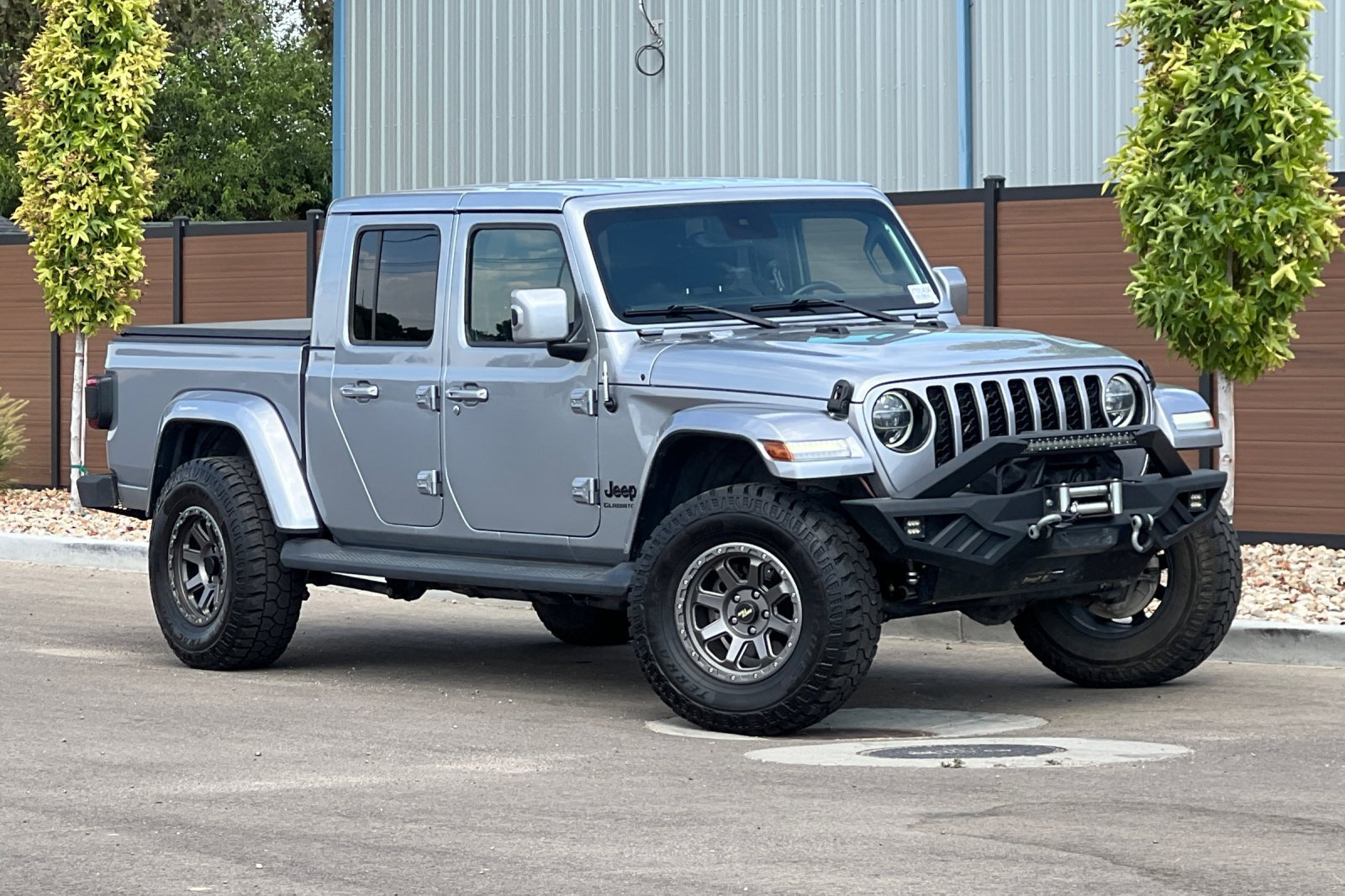 Used 2021 Jeep Gladiator Overland AWD/4WD image 2