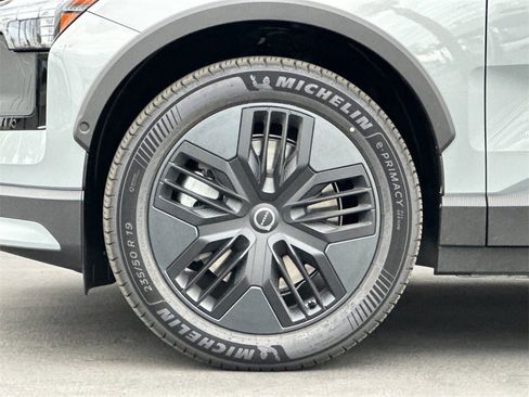 New 2026 Volvo EX30 Cross Country Ultra image 24