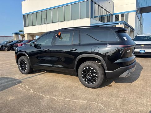 New 2027 Chevrolet Traverse Z71 w/ Driver Confidence Package AWD/4WD image 17
