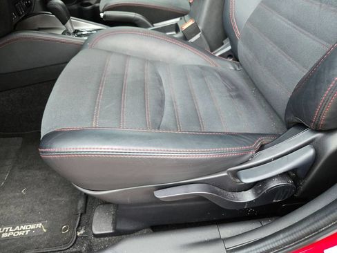 Used 2025 Mitsubishi Outlander Sport SE AWD/4WD image 8