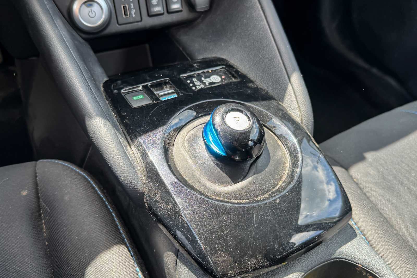 Certified 2025 Nissan Leaf SV Plus FWD image 20