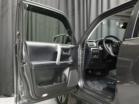 Used 2023 Toyota 4Runner Limited AWD/4WD image 10