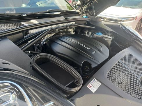 Used 2017 Porsche Macan image 50