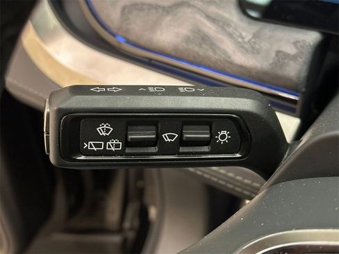 Used 2023 Rivian R1S Launch Edition image 26