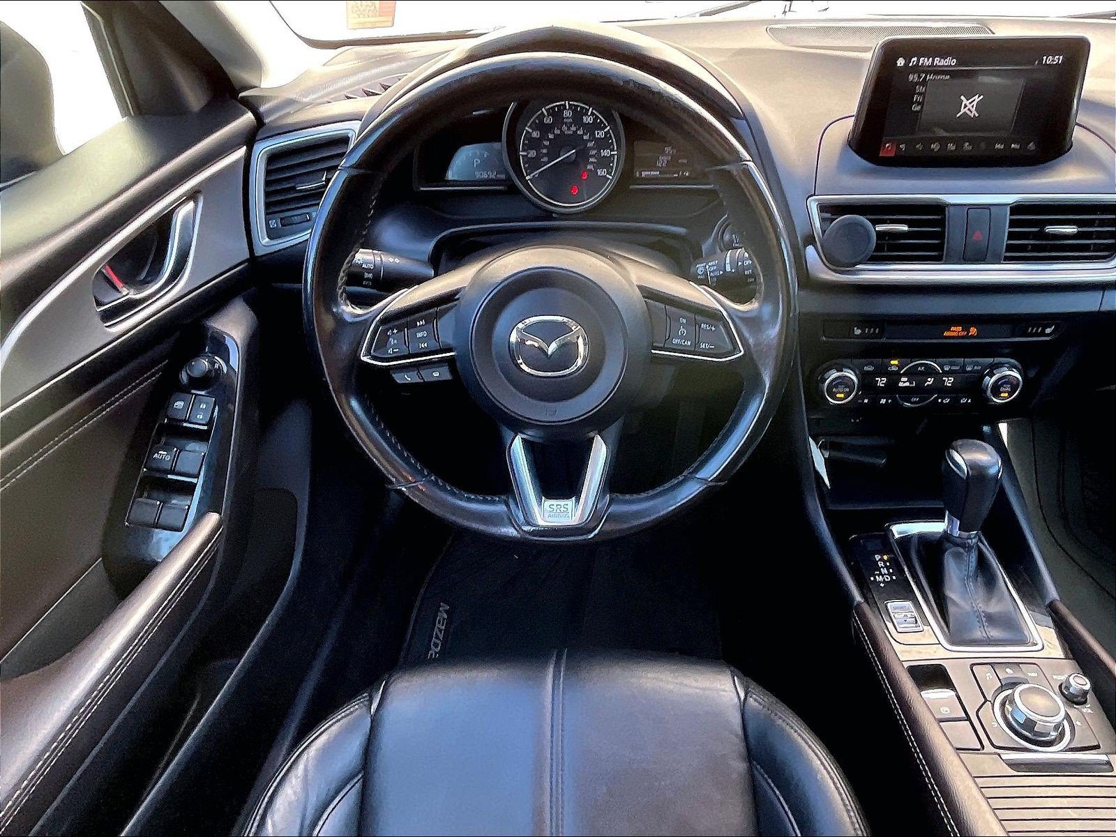 Used 2017 MAZDA MAZDA3 Touring FWD image 4