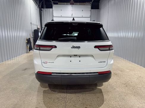 Used 2023 Jeep Grand Cherokee L Limited w/ Luxury Tech Group II AWD/4WD image 4