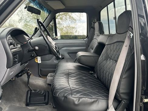 Used 1994 Ford F250 XL HD image 9