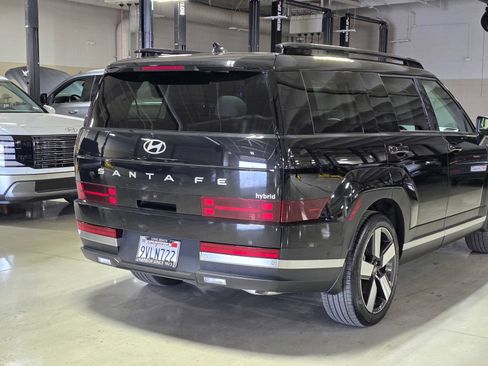 Certified 2025 Hyundai Santa Fe Limited FWD image 11