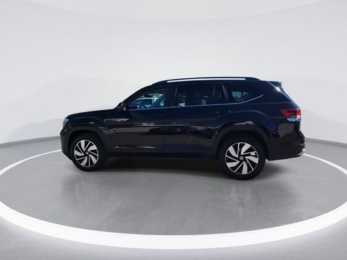 Used 2024 Volkswagen Atlas SE image 5