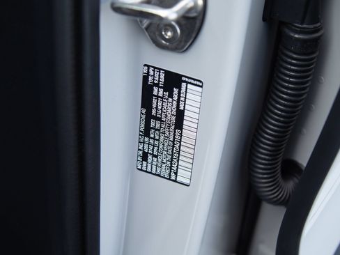 Certified 2026 Porsche Cayenne AWD/4WD image 27