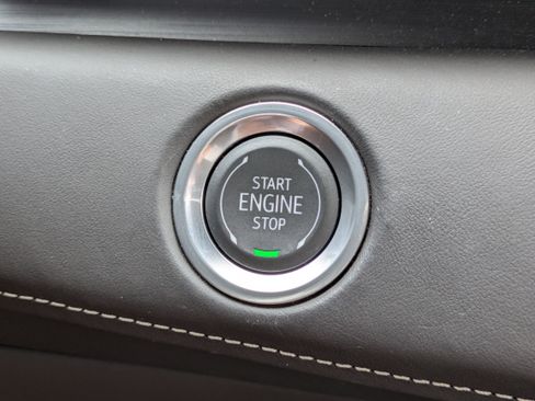 Certified 2024 Cadillac Escalade ESV Premium Luxury Platinum AWD/4WD image 34
