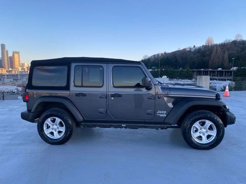 Used 2021 Jeep Wrangler Unlimited Sport image 2