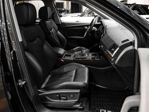Used 2018 Audi Q5 2.0T Premium Plus w/ Premium Plus Package AWD/4WD image 38