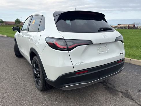 Used 2024 Honda HR-V Sport image 10