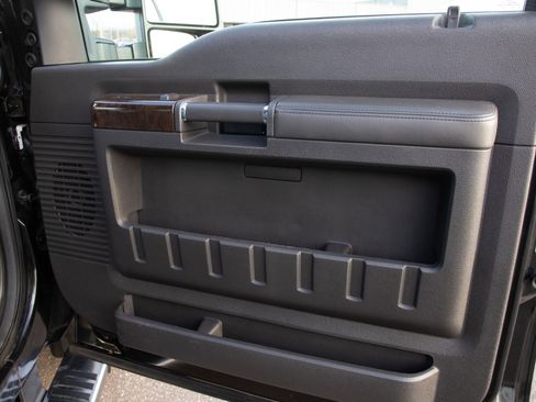 Used 2015 Ford F250 Platinum w/ Snow Plow Prep Package image 9